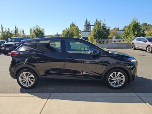 New 2027 Chevrolet Bolt LT w/ Comfort Package FWD image 8