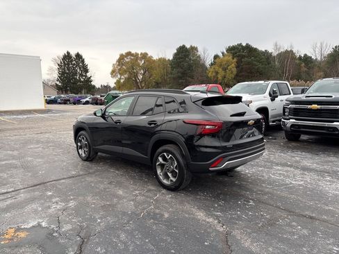 New 2026 Chevrolet Trax LT image 6