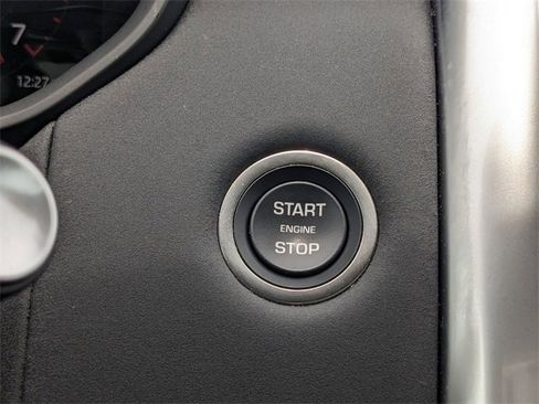 Used 2024 Land Rover Discovery S image 31