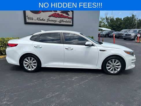 Used 2017 Kia Optima LX w/ Option Group 014 FWD image 2