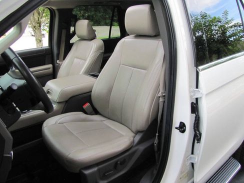 Used 2021 Ford Expedition XLT RWD image 14