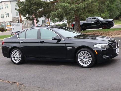 Used 2011 BMW 535i xDrive Sedan AWD/4WD image 2