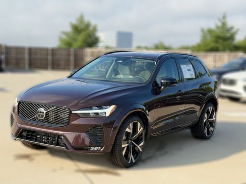 New 2026 Volvo XC60 B5 Ultra w/ Protection Package Premier AWD/4WD image 2