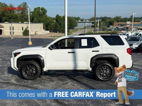Used 2025 Toyota 4Runner SR5 AWD/4WD image 2