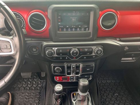 Used 2021 Jeep Wrangler Unlimited Rubicon w/ LED Lighting Group AWD/4WD image 31