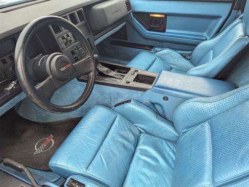Used 1987 Chevrolet Corvette Base image 8