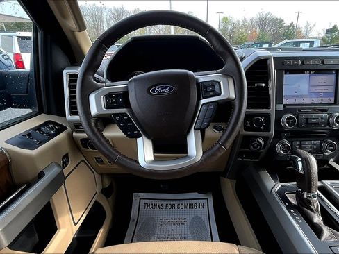 Used 2018 Ford F150 Lariat w/ Equipment Group 502A Luxury image 5