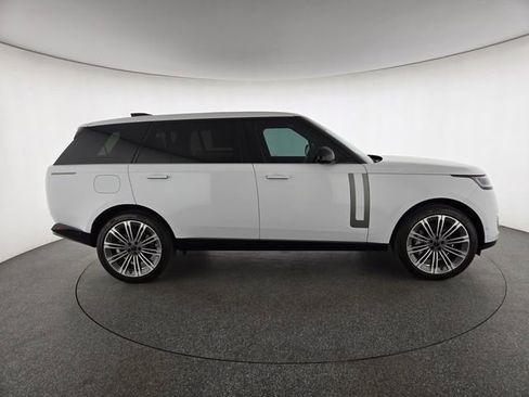 New 2026 Land Rover Range Rover Long Wheelbase SE AWD/4WD image 8