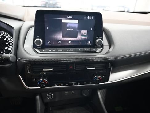 Used 2021 Nissan Rogue SV AWD/4WD image 15