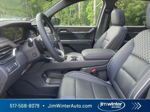 Used 2025 GMC Acadia Denali w/ LPO, Floor Liner Package AWD/4WD image 27