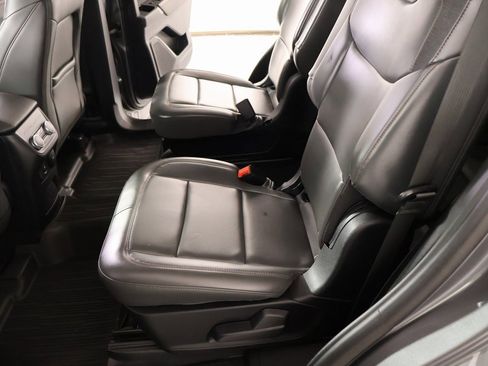 Used 2025 Ford Explorer Active w/ Active Comfort Package image 13