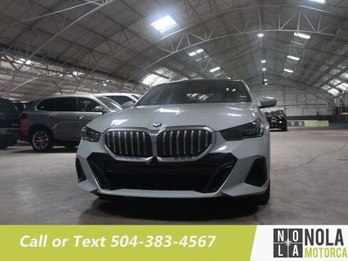Used 2024 BMW 530i w/ Executive Package RWD image 4