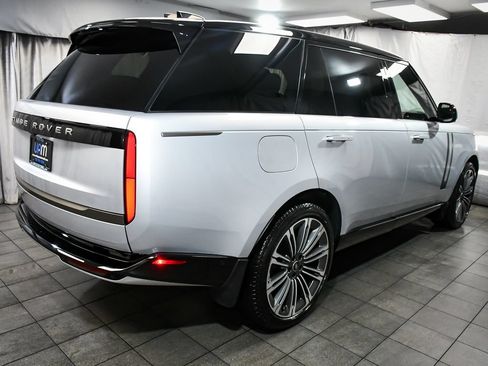 Used 2024 Land Rover Range Rover Long Wheelbase SE AWD/4WD image 6