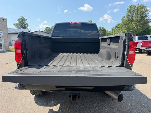 Used 2018 Chevrolet Silverado 2500 LTZ AWD/4WD image 8