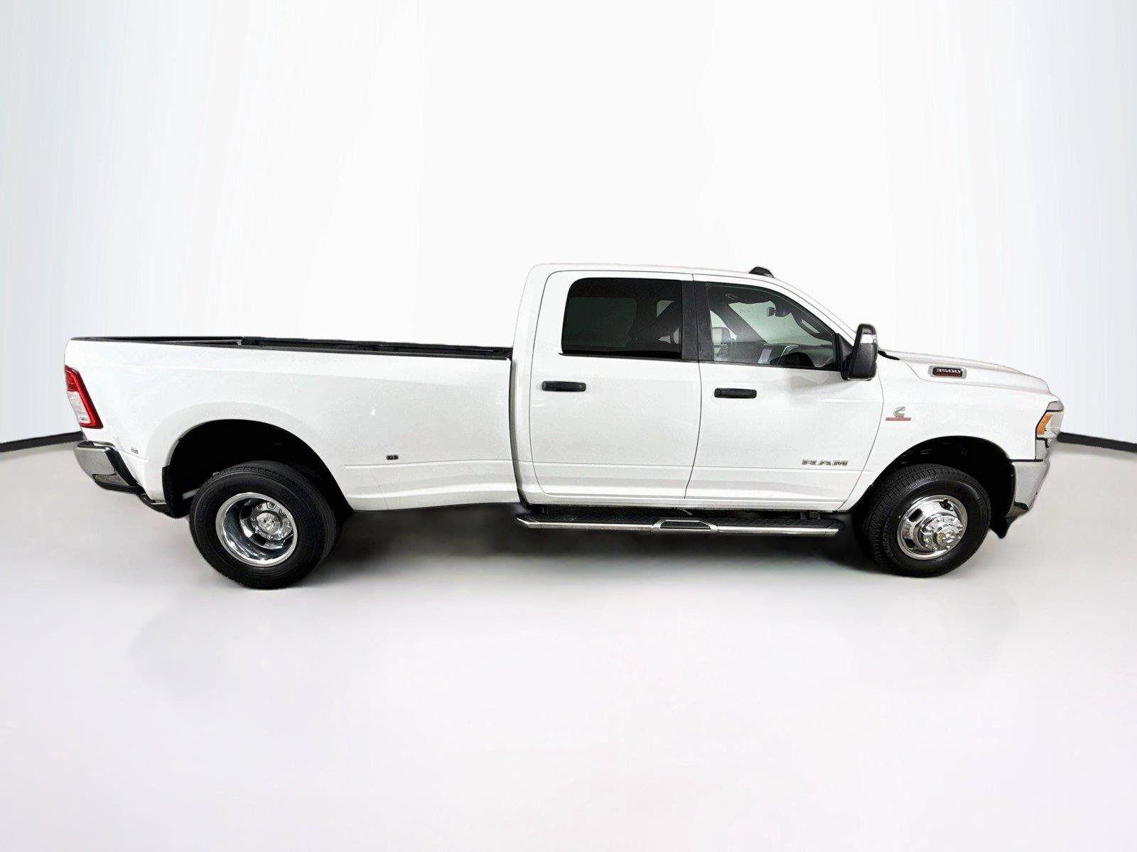 Used 2024 RAM 3500 Big Horn AWD/4WD image 7