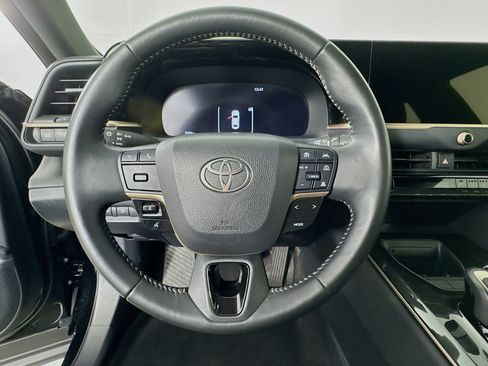 Certified 2026 Toyota Crown AWD/4WD image 11