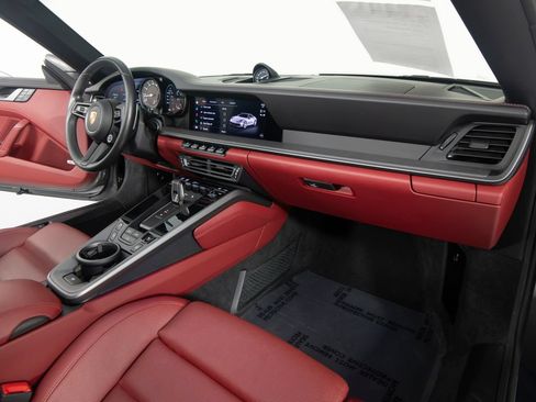 Certified 2022 Porsche 911 Cabriolet image 37