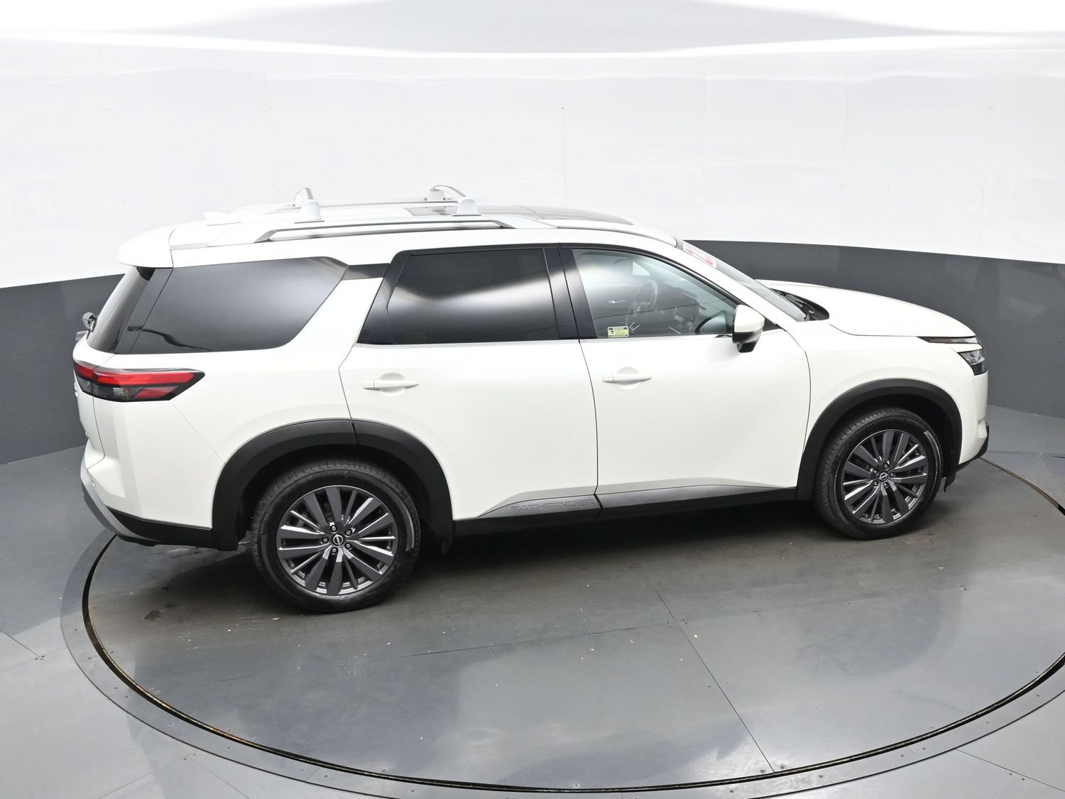 Used 2023 Nissan Pathfinder SL w/ SL Premium Package AWD/4WD image 44