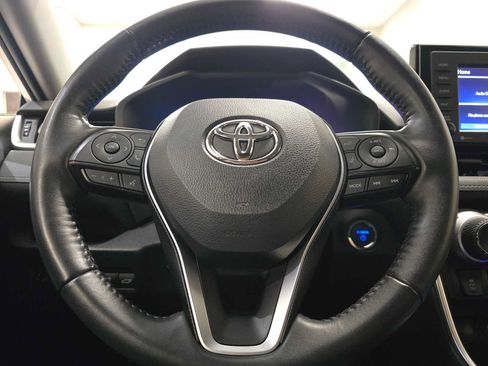 Certified 2022 Toyota RAV4 XLE w/ Convenience Package AWD/4WD image 11