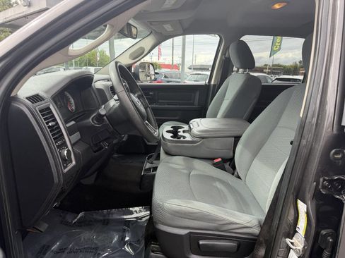 Used 2014 RAM 2500 Tradesman w/ Chrome Appearance Group image 10