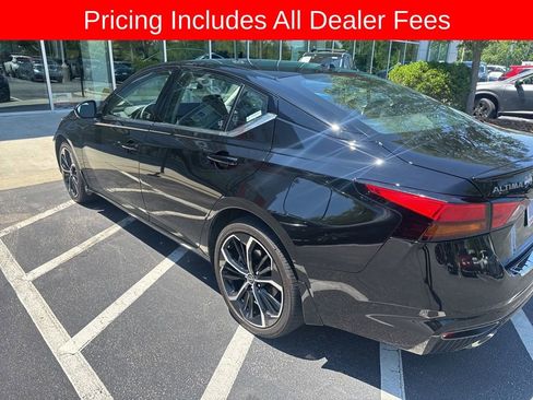 Certified 2023 Nissan Altima 2.5 SR w/ SR Premium Package AWD/4WD image 5