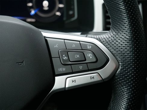 Used 2022 Volkswagen Atlas SEL Premium image 16