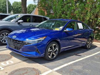 Used 2023 Hyundai Elantra SEL w/ Convenience Package FWD video 1