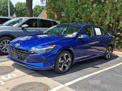 Used 2023 Hyundai Elantra SEL w/ Convenience Package