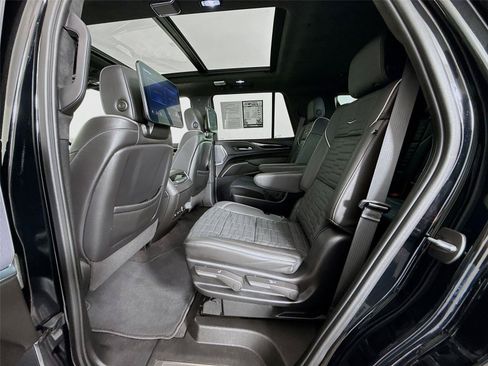 Used 2024 Cadillac Escalade V AWD/4WD image 19