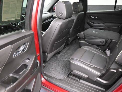 Used 2023 Chevrolet Traverse Premier w/ LPO, Floor Liner Package FWD image 18