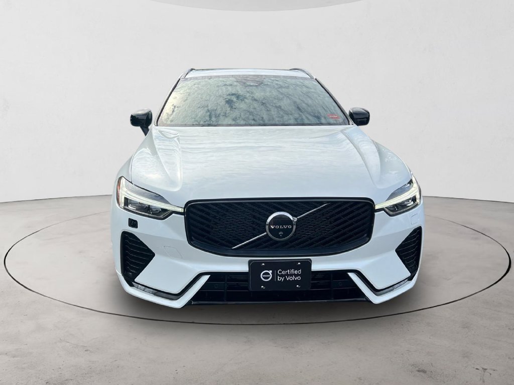 Certified 2026 Volvo XC60 B5 Plus AWD/4WD image 8
