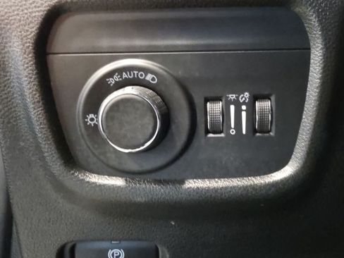 Used 2024 Jeep Grand Cherokee Altitude AWD/4WD image 20