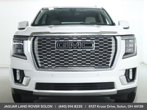 Used 2021 GMC Yukon Denali w/ Denali Premium Package AWD/4WD image 13