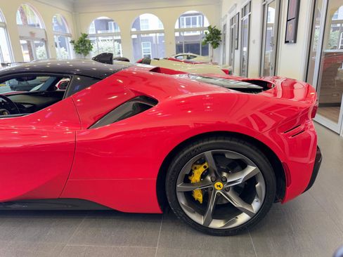 Used 2022 Ferrari SF90 Stradale image 34