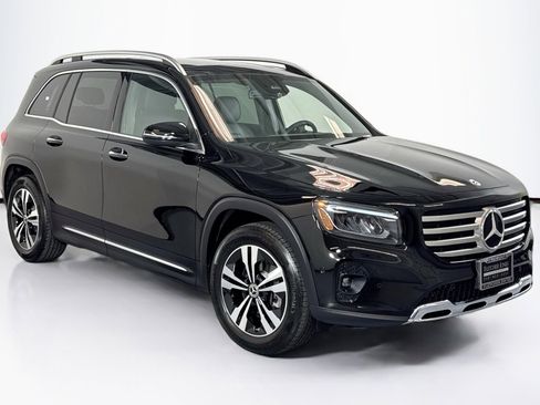 Certified 2025 Mercedes-Benz GLB 250 image 3