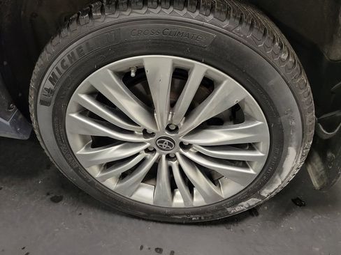 Used 2022 Toyota Highlander Platinum image 10