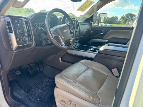 Used 2015 Chevrolet Silverado 2500 LTZ w/ LTZ Plus Package image 7
