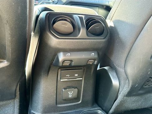 Used 2018 Jeep Wrangler Unlimited Rubicon image 25