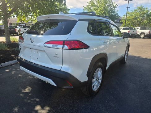 Used 2023 Toyota Corolla Cross LE w/ Moonroof Package AWD/4WD image 7