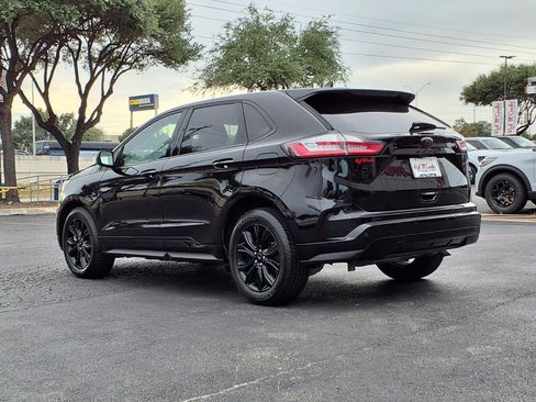 Certified 2024 Ford Edge SE w/ Black Appearance Package AWD/4WD image 8