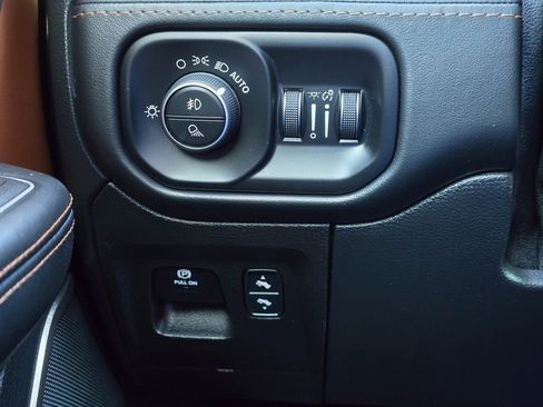 Used 2021 RAM 1500 Limited image 31