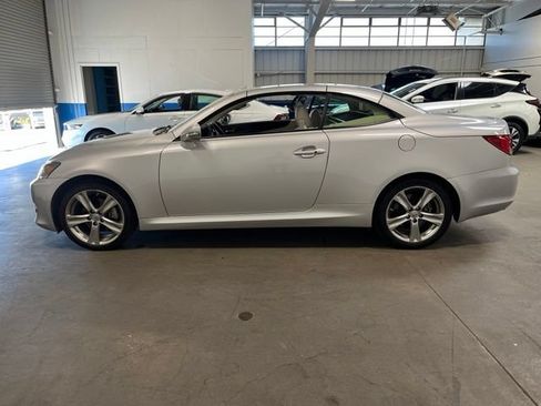 Used 2012 Lexus IS 250C RWD image 6