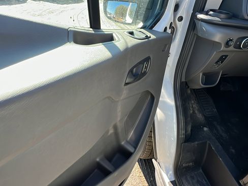 Used 2024 Ford Transit 350 XLT image 15