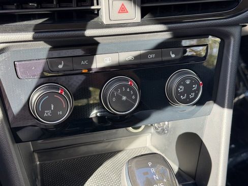 New 2025 Volkswagen Taos S image 29