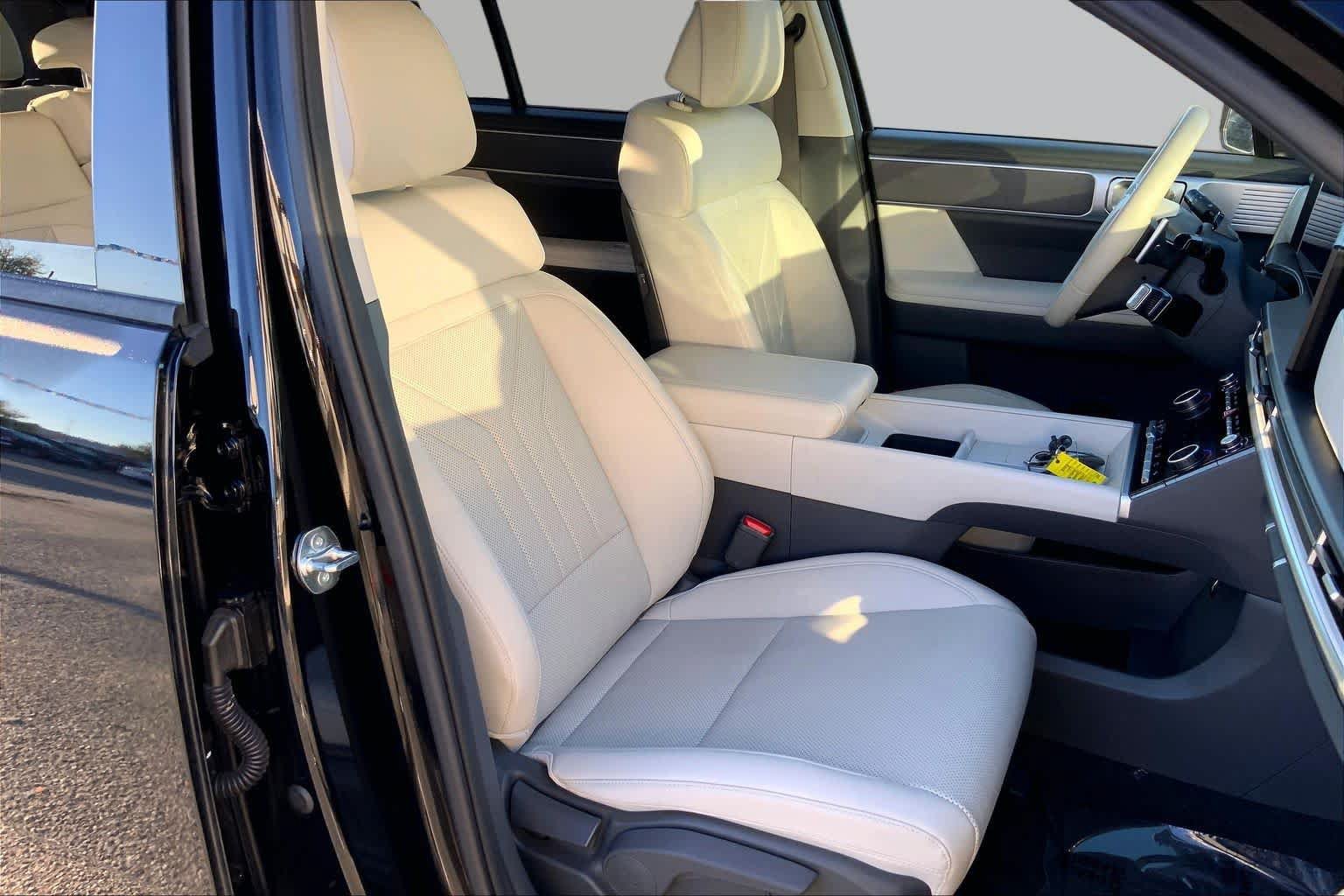 Used 2026 Hyundai Santa Fe SEL AWD/4WD image 8