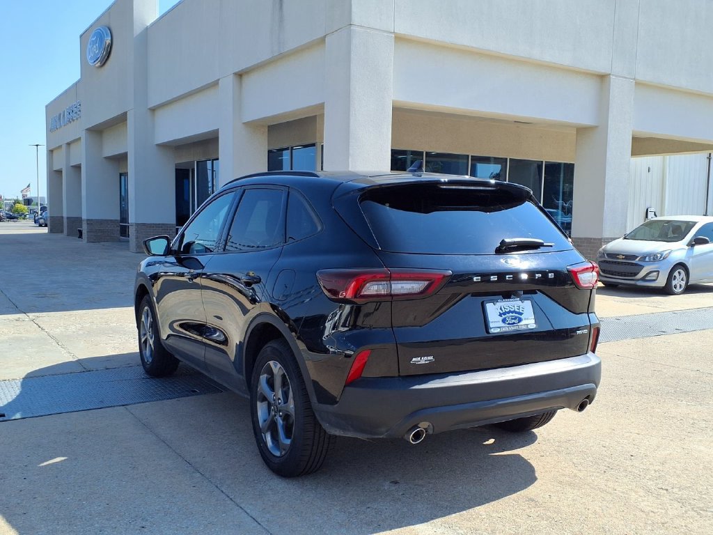 Used 2025 Ford Escape ST-Line AWD/4WD image 2