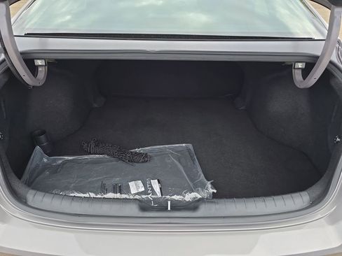 Used 2023 Hyundai Elantra SE w/ Winter Weather Package image 26