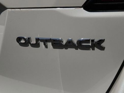 Certified 2025 Subaru Outback 2.5i image 8