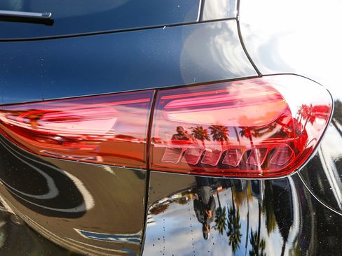 Used 2025 Mercedes-Benz GLA 250 image 8