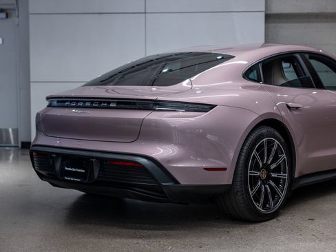 Used 2023 Porsche Taycan RWD image 25